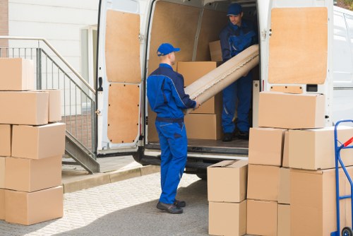 Moving van service for Streatham homes and flats